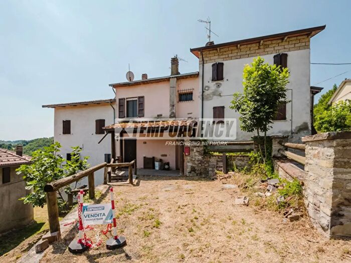 Appartamento trilocale in vendita in Via Chiesa Morano, Prignano Sulla Secchia