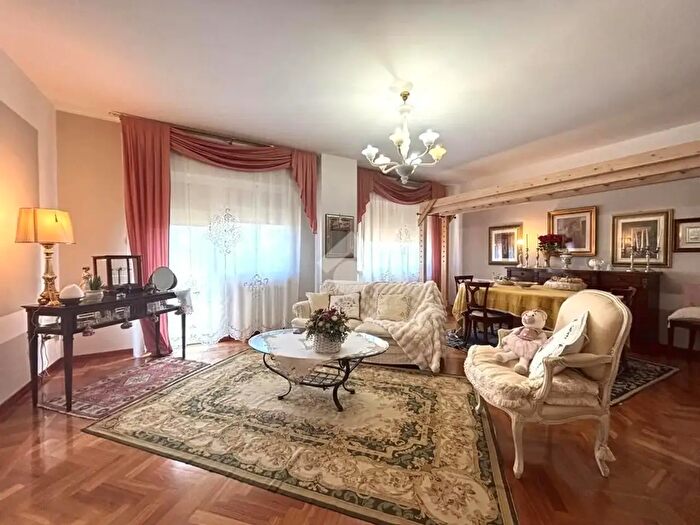 Appartamento quadrilocale in vendita in Via Finocchi Angelo, Atri