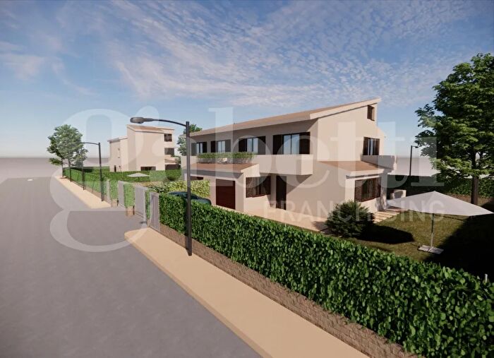 Casa con 5 locali in vendita in Siracusa