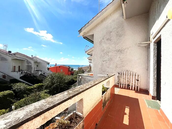Appartamento trilocale in vendita in Lungomare dei Greci, Ardea