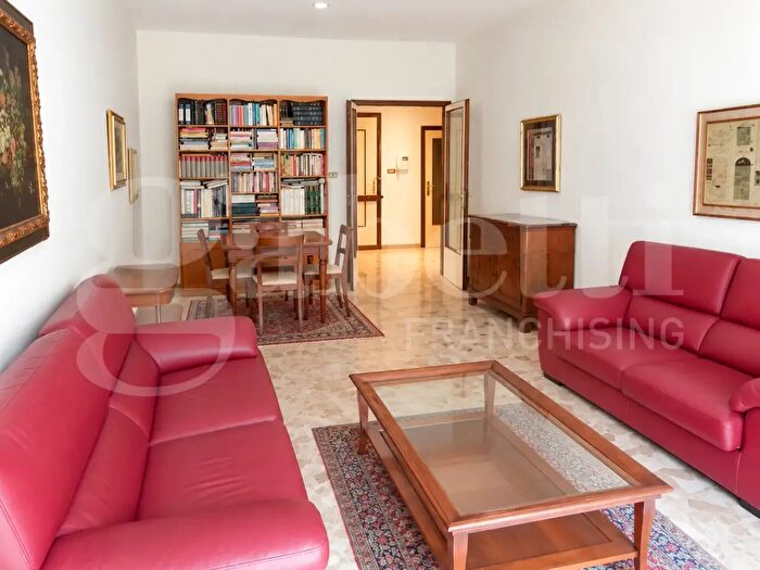 Appartamento quadrilocale in vendita in Via Borghi Mamo, Bologna