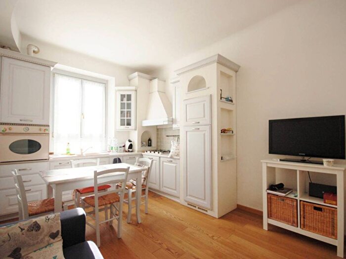 Appartamento bilocale in affitto in Via Seprio, Frua, Milano