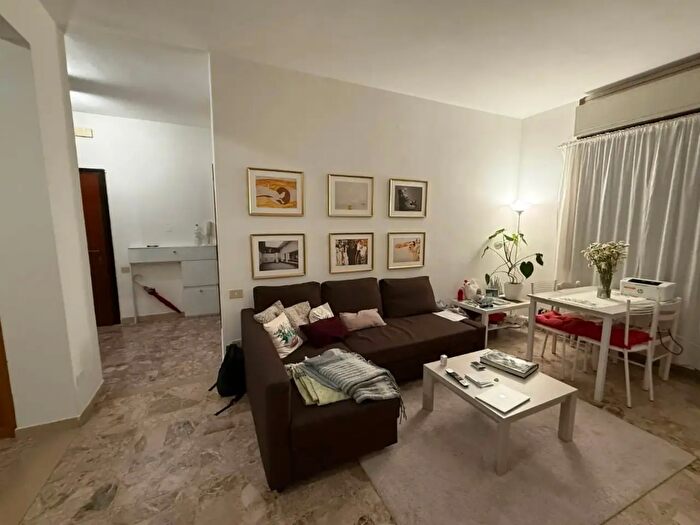 Appartamento quadrilocale in vendita in Via Edimburgo, Firenze