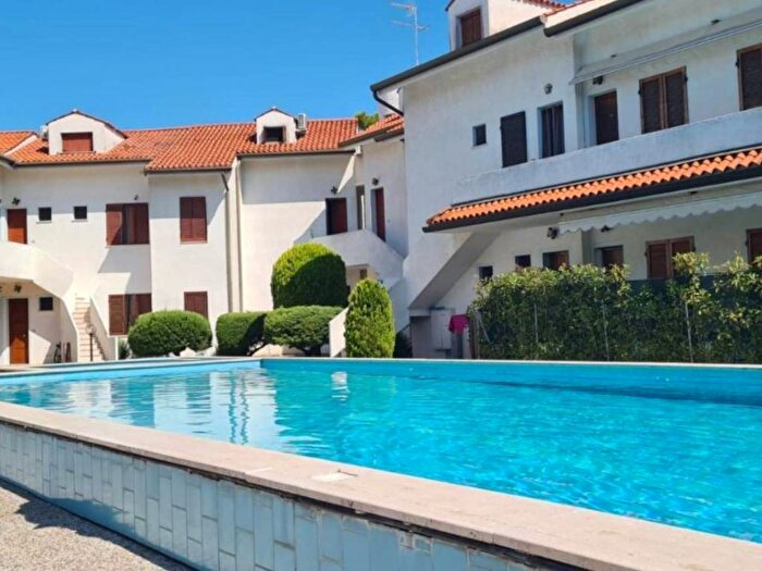 Appartamento trilocale in affitto in Piazza Internazionale, Lido Centro Ovest, Jesolo