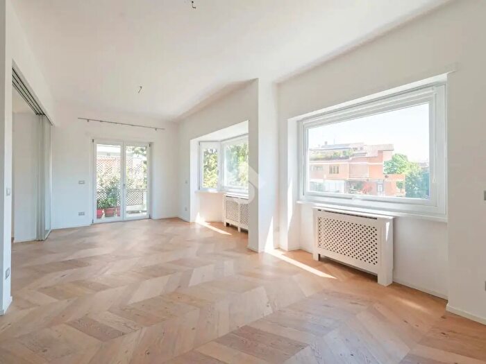 Appartamento quadrilocale in vendita in Via dei Colli della Farnesina, Roma