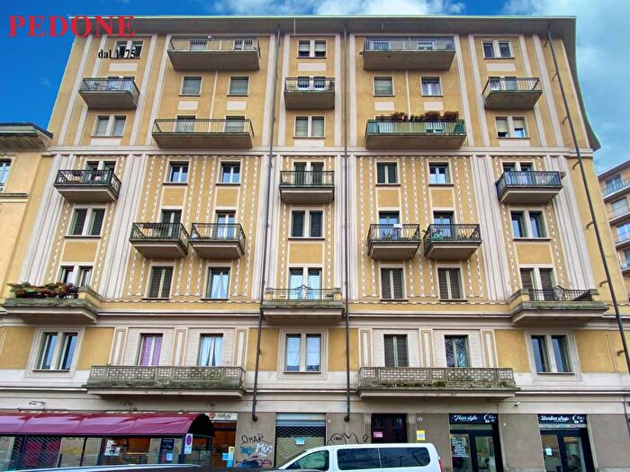 Appartamento con 5 locali in affitto in Corso Regina Margherita, Vanchiglia, Torino