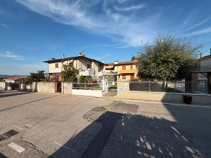 Appartamento con 5 locali in vendita in Via Caduti sul Lavoro, San Bonifacio