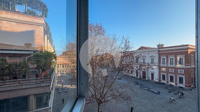 Appartamento con 6 locali in vendita in Via Francesco Crispi, Reggio Emilia