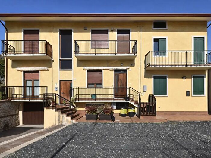 Appartamento con 5 locali in vendita in Via Trieste, Montecchia Di Crosara