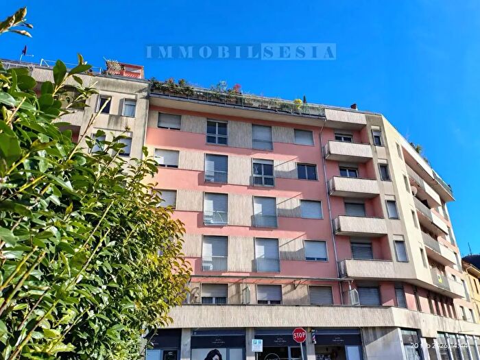 Appartamento trilocale in vendita in Via Manifatture, Borgosesia