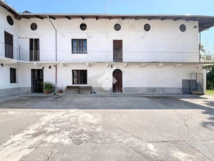 Casa con 10 locali in vendita in Via Megliassoni, San Francesco Al Campo