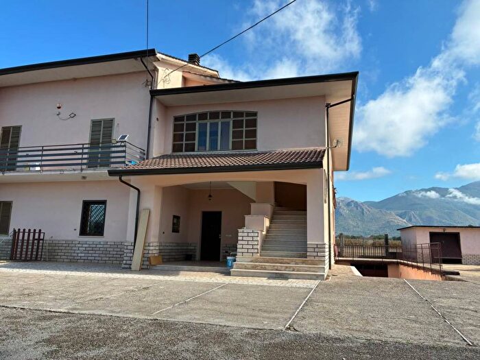 Appartamento quadrilocale in affitto in Via Pozzo Comune, Castrocielo