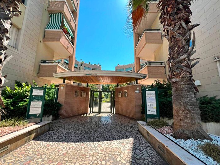 Appartamento trilocale in affitto in Via Nazionale Adriatica Nord, Santa Filomena, Pescara