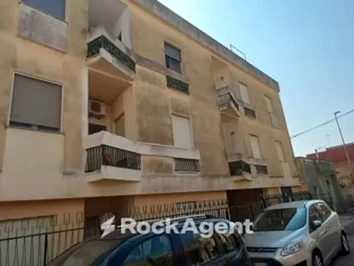 Appartamento trilocale in vendita in Via Canova, Casarano