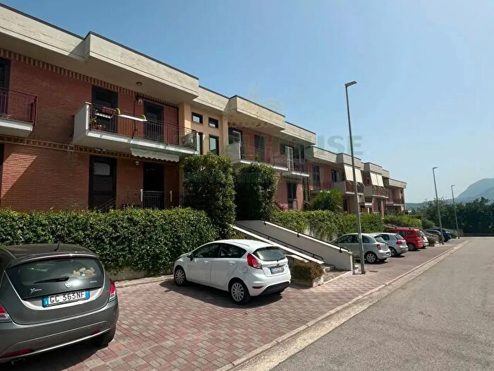 Appartamento con 6 locali in vendita in Contrada San Tommaso, Avellino
