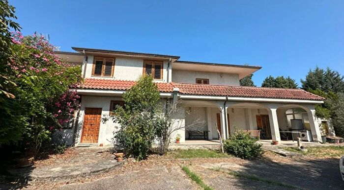 Casa con 6 locali in vendita in Contrada San Vitale Benevento Campania Italia, Benevento