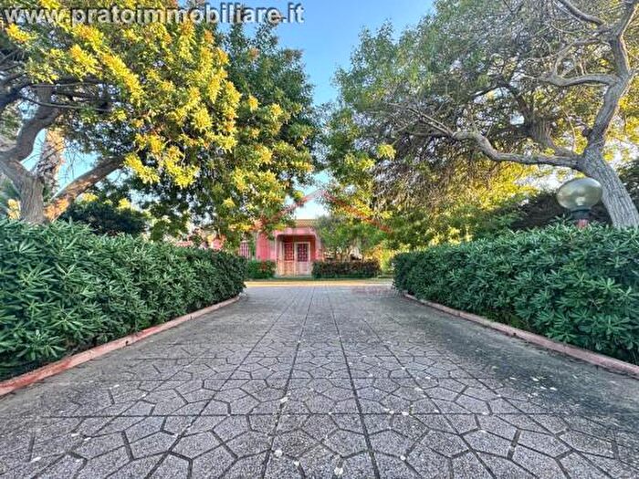 Casa con 5 locali in vendita in Via del Luccio, Squinzano