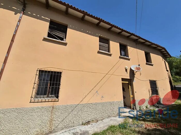 Casa con 6 locali in vendita in Grizzana Morandi