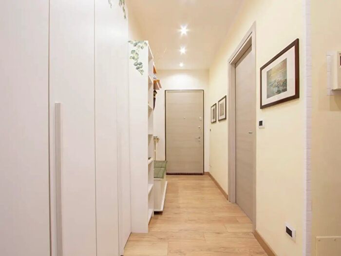 Appartamento trilocale in vendita in Via Enrico Toti, Paderno Dugnano
