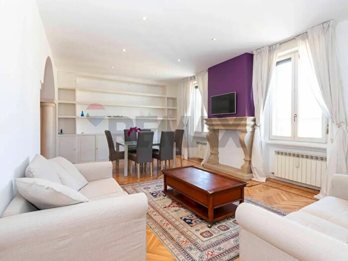 Appartamento quadrilocale in vendita in Via Carlo Farini, Milano