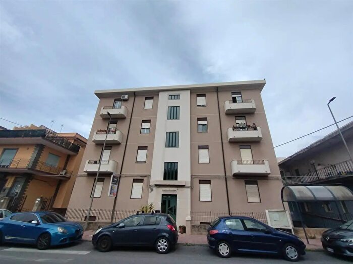 Appartamento trilocale in affitto in Via Nazionale, Saponara