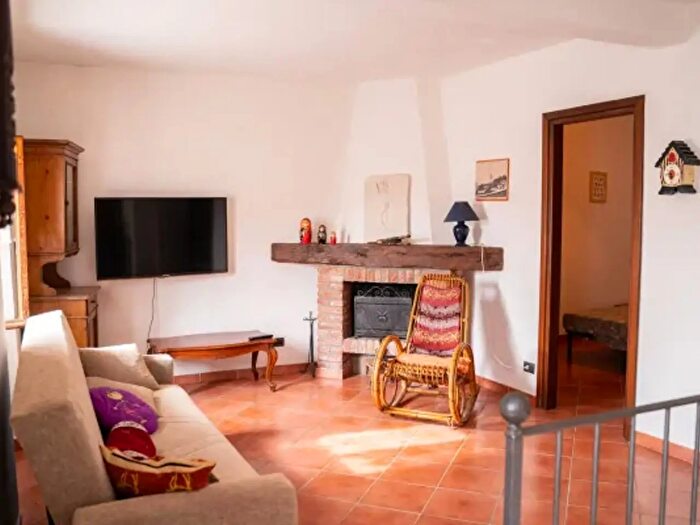 Casa con 6 locali in vendita in Via Piazze, Cremolino