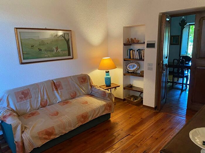 Casa trilocale in vendita in Via Duca degli Abruzzi Compiano, Compiano