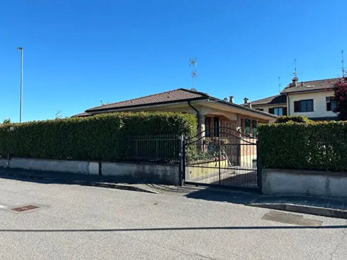 Casa quadrilocale in vendita in Via Lombardia, Salerano Sul Lambro
