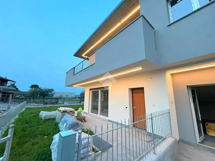 Appartamento quadrilocale in vendita in Via Marconi, Bolgare