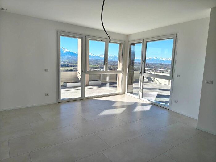 Appartamento con 6 locali in affitto in Via Porta di Vasco, Piazza, Mondovì