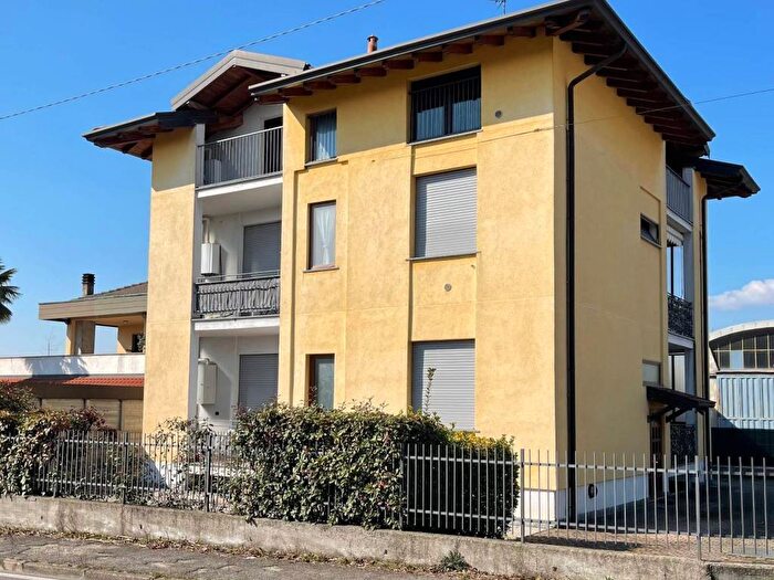 Appartamento bilocale in affitto in Via dei Mille, Cardano al Campo