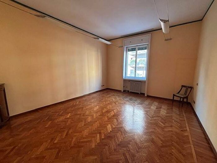 Appartamento trilocale in affitto in Via Giulio Ceradini, Plebisciti Susa, Milano