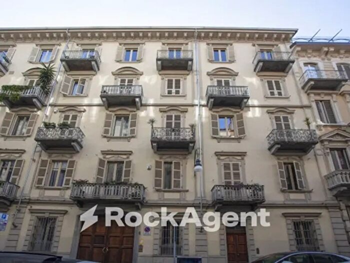 Appartamento con 6 locali in vendita in Via Filippo Juvarra, Torino