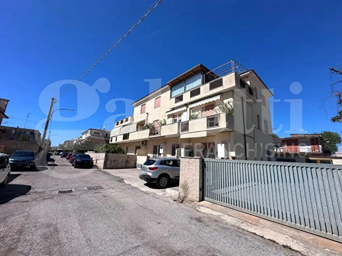 Appartamento bilocale in vendita in Via Trevi, Anzio