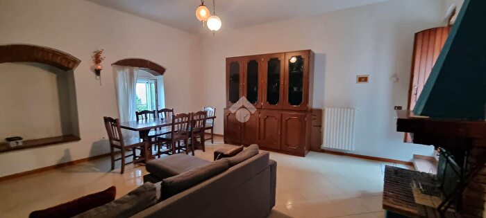 Appartamento trilocale in affitto in Via S Ercolano, Spello