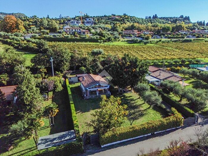 Casa quadrilocale in vendita in Str di Creole, Bardolino