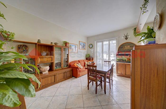 Appartamento trilocale in vendita in Via Bianchi, Torino