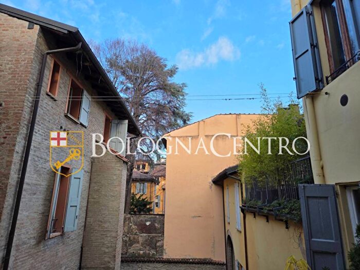 Appartamento trilocale in affitto in Via Fondazza, Santo Stefano, Bologna