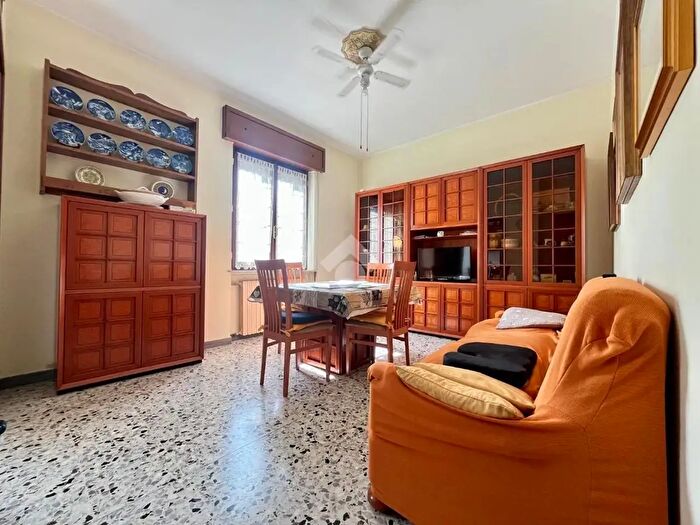 Casa quadrilocale in vendita in Via Buonarroti, Pizzighettone