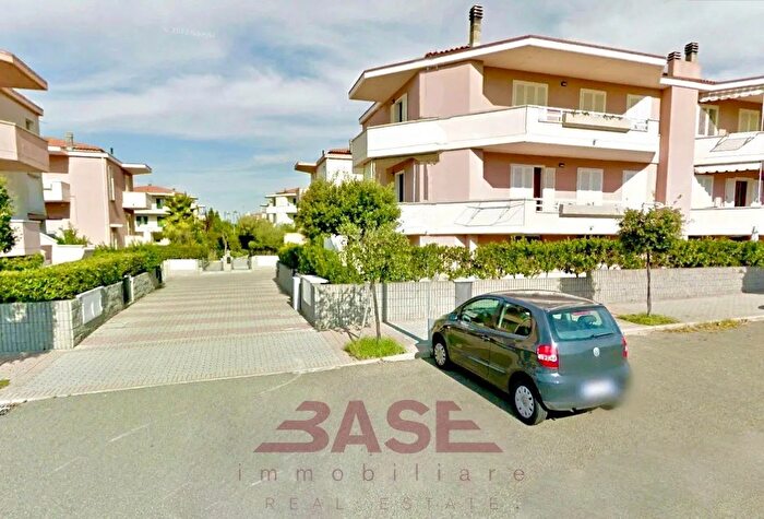 Appartamento con 6 locali in vendita in Via Torres, Cecina