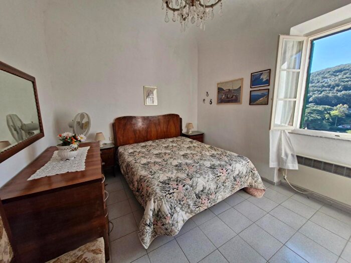 Appartamento con 5 locali in vendita in Rio