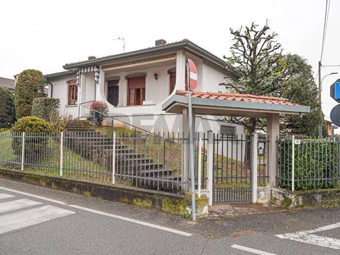 Casa con 5 locali in vendita in Verdello