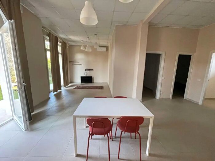 Appartamento con 5 locali in affitto in Sarzana