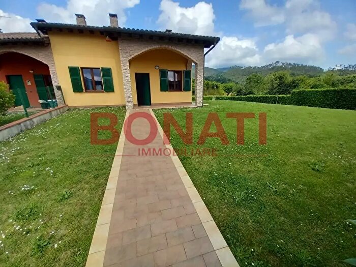 Casa con 7 locali in vendita in Vezzano Ligure