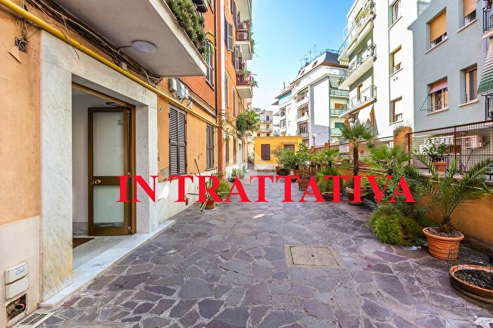 Appartamento bilocale in vendita in Via Giuseppe De Camillis, Roma