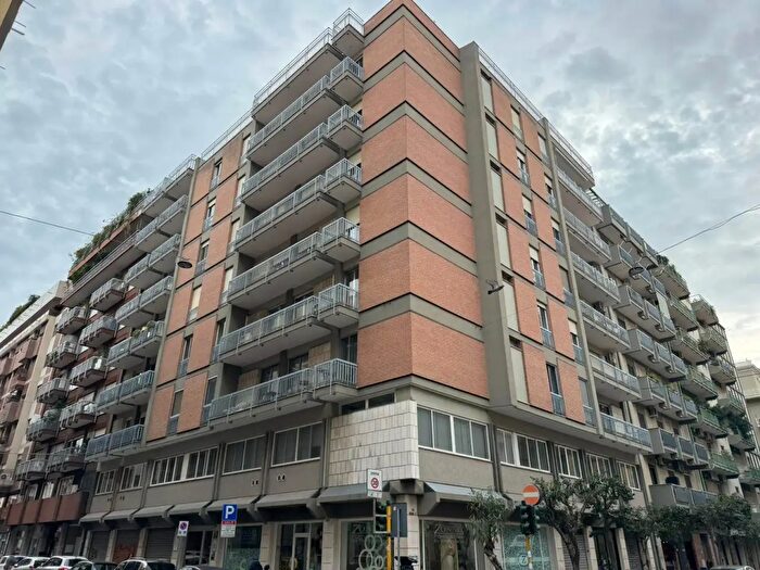 Appartamento trilocale in vendita in Bari
