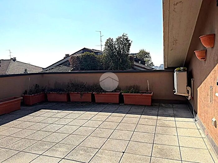 Appartamento bilocale in affitto in Viale Atleta, Seregno