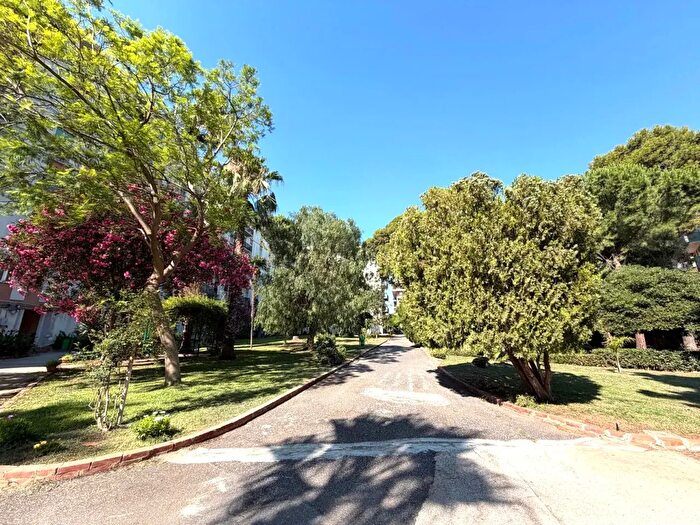 Appartamento con 5 locali in vendita in Viale Scala Greca, Siracusa