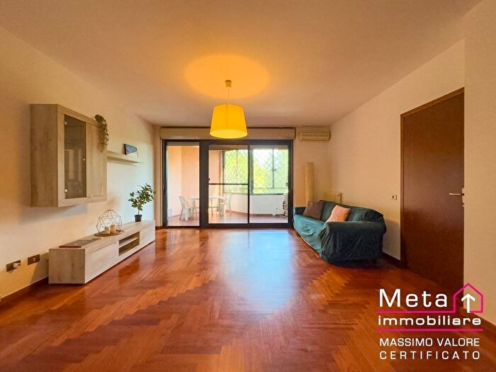 Appartamento trilocale in affitto in via Spilamberto, Centro, San Donato Milanese