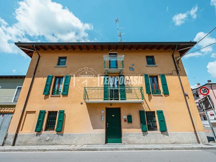 Casa trilocale in vendita in Via l Marchi Felegara, Medesano